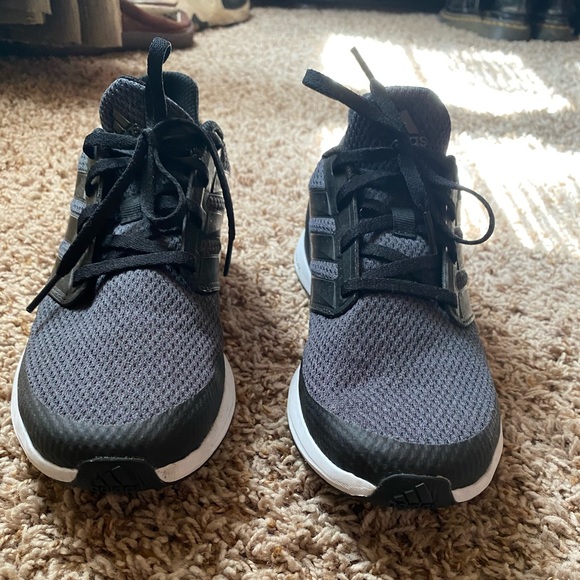ADIDAS running/athletic sneaker! - Picture 3 of 7